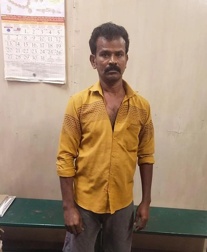 பழைய இரும்பு வியாபாரி ஜேசுராஜ்