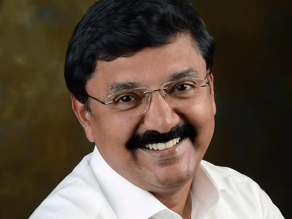 சொந்தக் கட்சிக்காரர்கள் மீது போலீஸில் புகாரளித்த எம்.பி! - உட்கட்சிப் பூசலால் திணறும் கொங்கு தி.மு.க