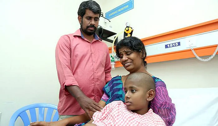 மகனைக் காப்பாற்றுங்கள்; 5 வருடங்களாய் வட்டி கட்டுகிறோம்!