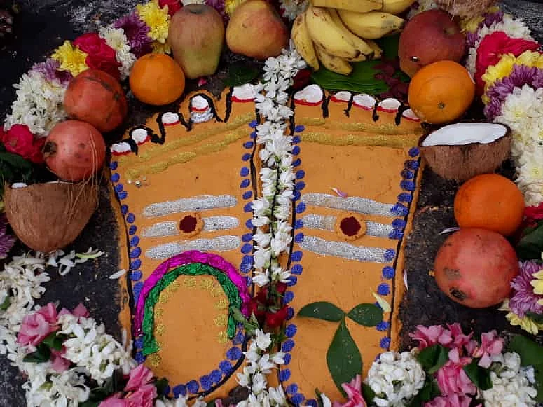 திருவண்ணாமலையில் நடைபெற்ற பிராயச்சித்த அபிஷேகம்... சுவாமி பாதத்துக்கு சிறப்பு அலங்காரம்!