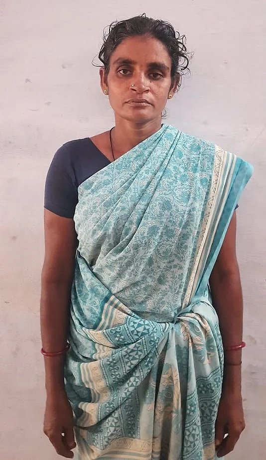 மனைவி அம்பிகா.