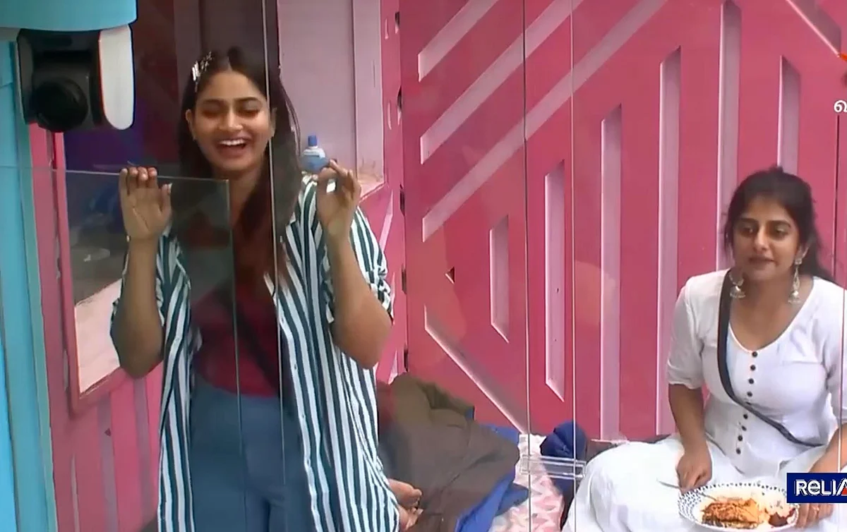 Bigg boss tamil season 4 Shivani Gabi