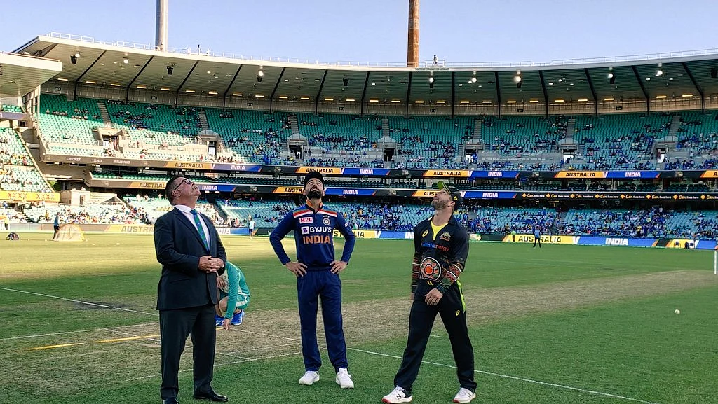#AUSvIND