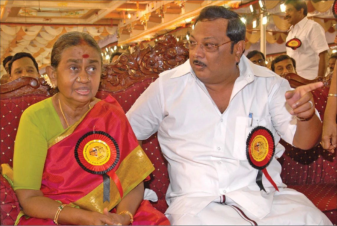 தயாளு அம்மா, அழகிரி