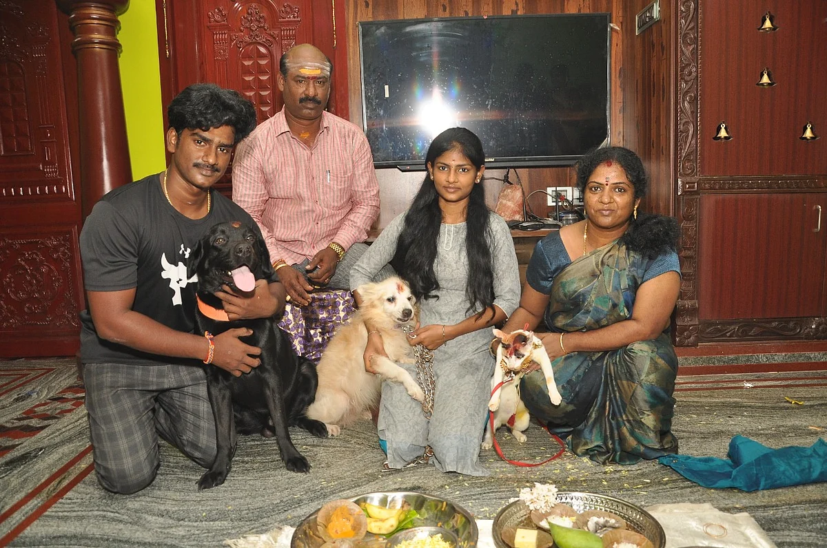 ஜோதிகுமார் குடும்பத்துடன்
