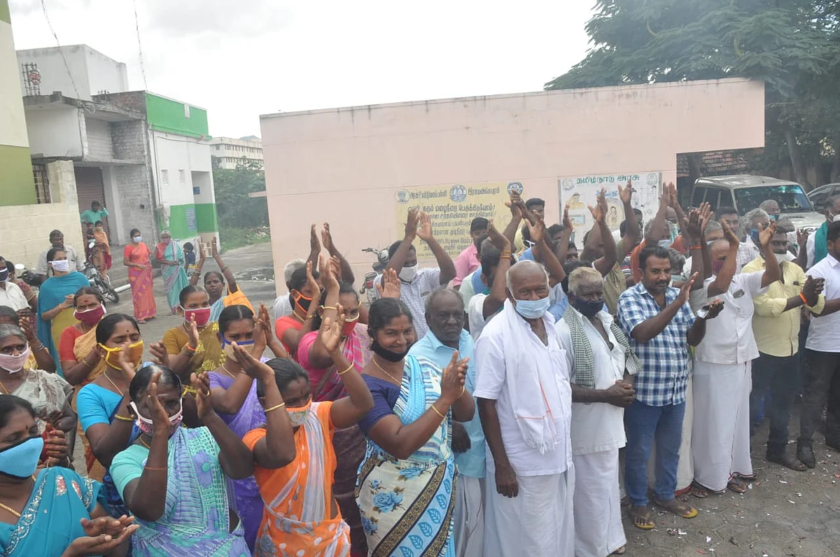மகிழ்ச்சியில் விவசாயிகள்