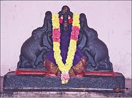 வழிகாட்டுவார் ஈசன் வரம் அருள்வாள் அம்பிகை!
