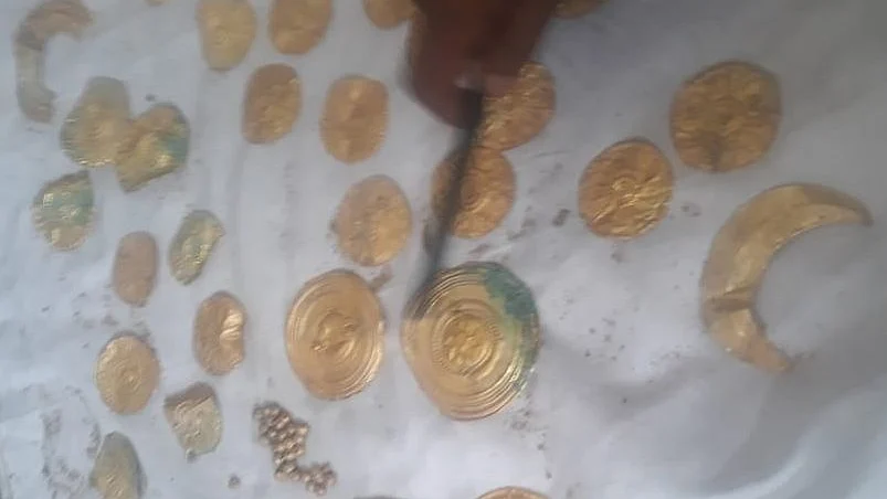 உத்தரமேரூர் கோவிலில் கிடைத்த தங்கப்புதையல்