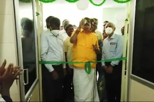 பலூன் வெடித்த அமைச்சர்