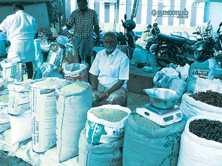 பருத்தி முதல் காய்கறி வரை... தேவைகளை நிறைவேற்றும் தேனி வாரச் சந்தை! - திரளும் மக்கள் கூட்டம்..!