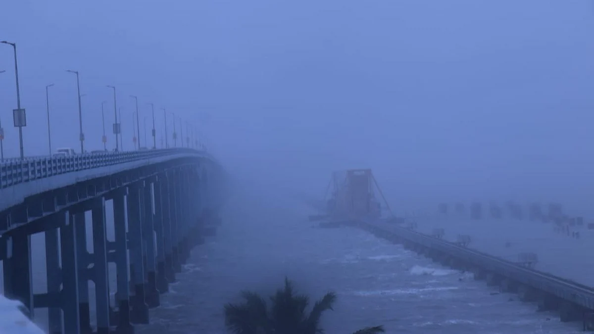 பாம்பன் பாலம் - புரெவி புயல்