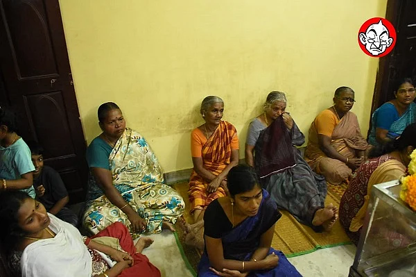 கவலையில் உறவினர்கள்