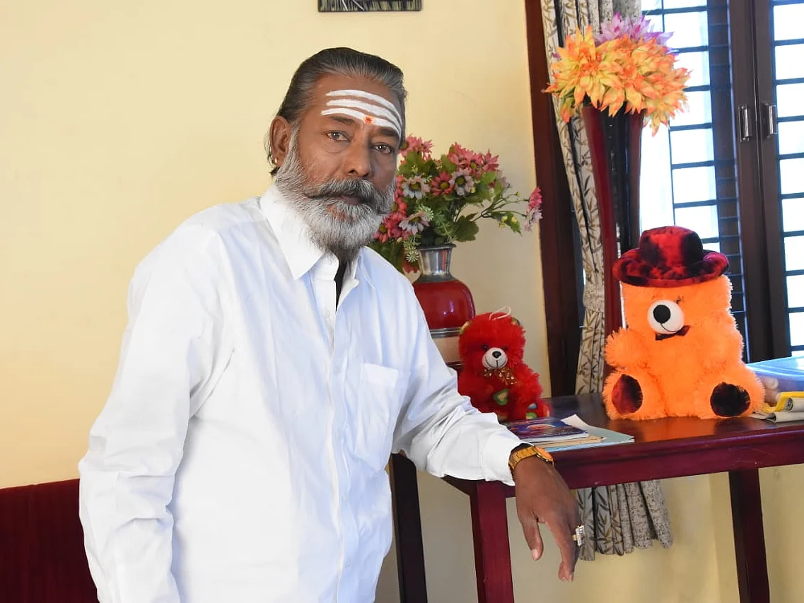 "ஈரோடு செளந்தர் மீசைக்காரன்... ரொம்ப ரோசக்காரன்!" - நெகிழும் கே.எஸ்.ரவிக்குமார்