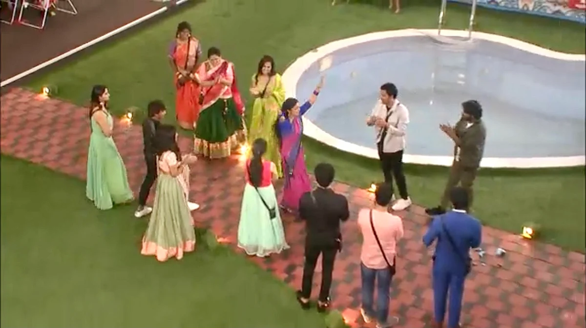 Bigg boss tamil sanam evicted