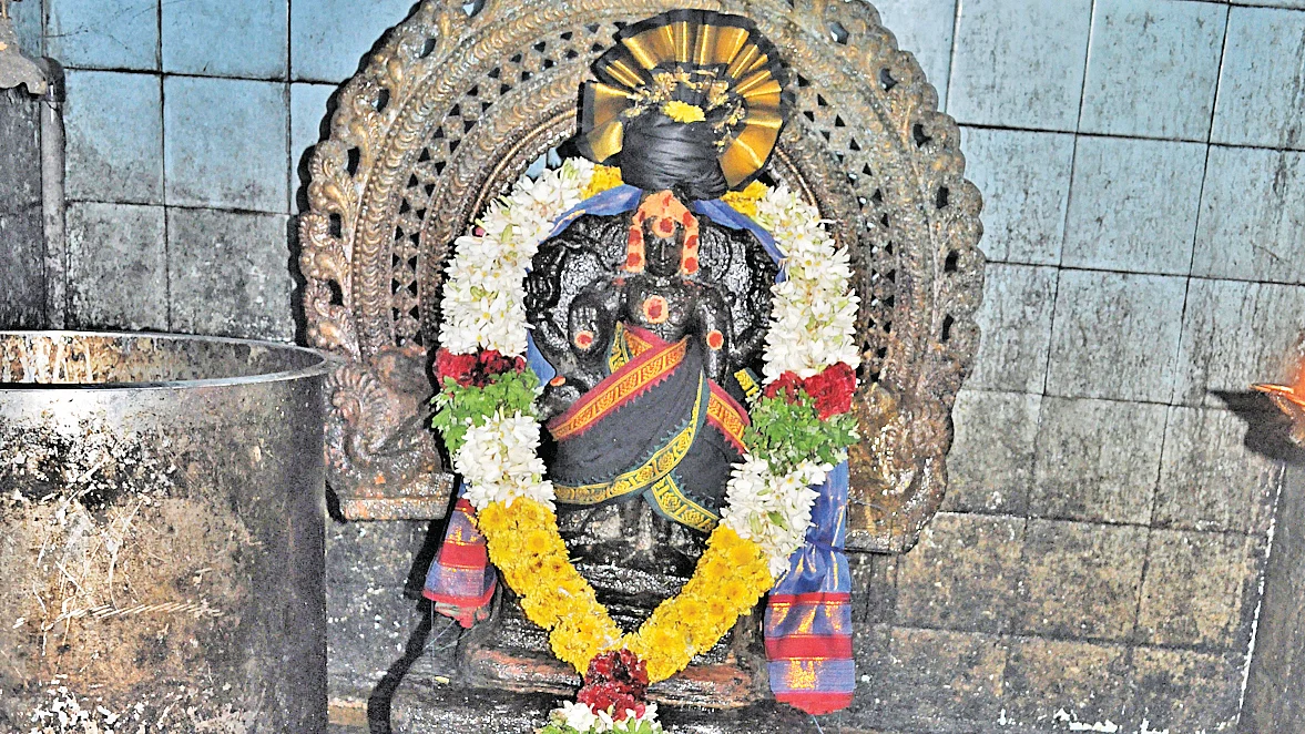 பொங்கு சனீஸ்வரர்