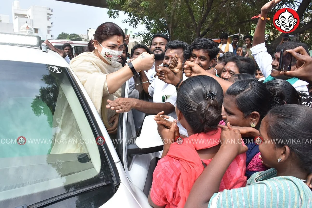 பரப்புரையில் குஷ்பு