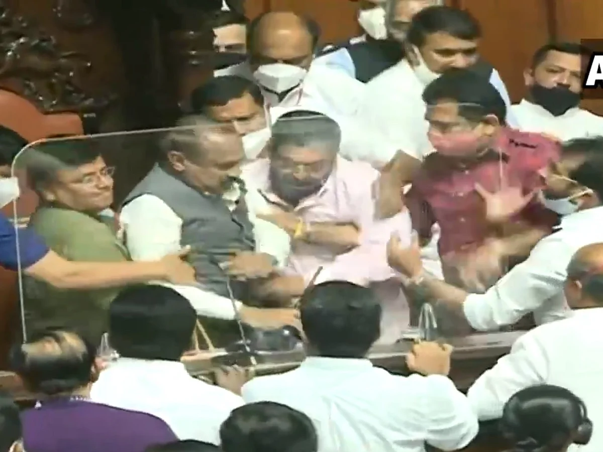 `தள்ளிவிடப்பட்ட துணை சபாநாயகர்!’ - கர்நாடக சட்டசபையில் பா.ஜ.க - காங்கிரஸ் தள்ளுமுள்ளு