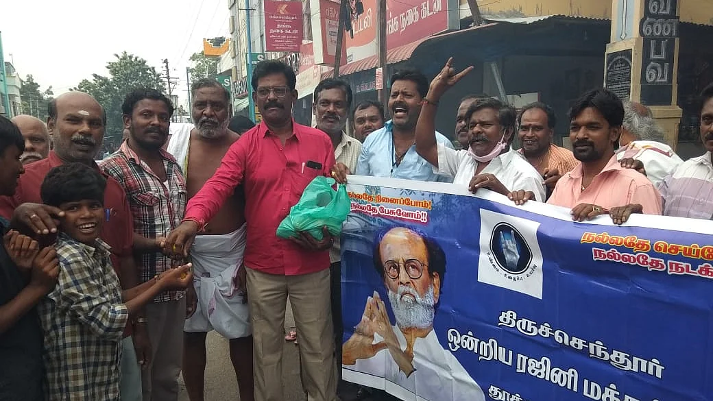 ரஜினி ரசிகர்கள் கொண்டாட்டம்