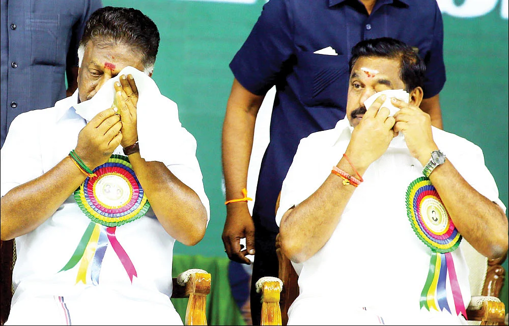 மிஸ்டர் கழுகு: பன்னீர் செக்... எடப்பாடி பக் பக்!