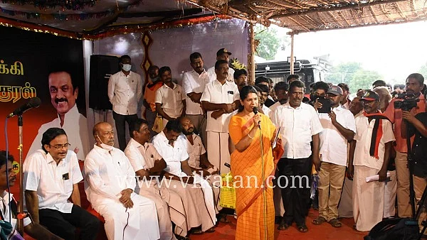 நெல்லையில் கனிமொழி பிரசாரம்