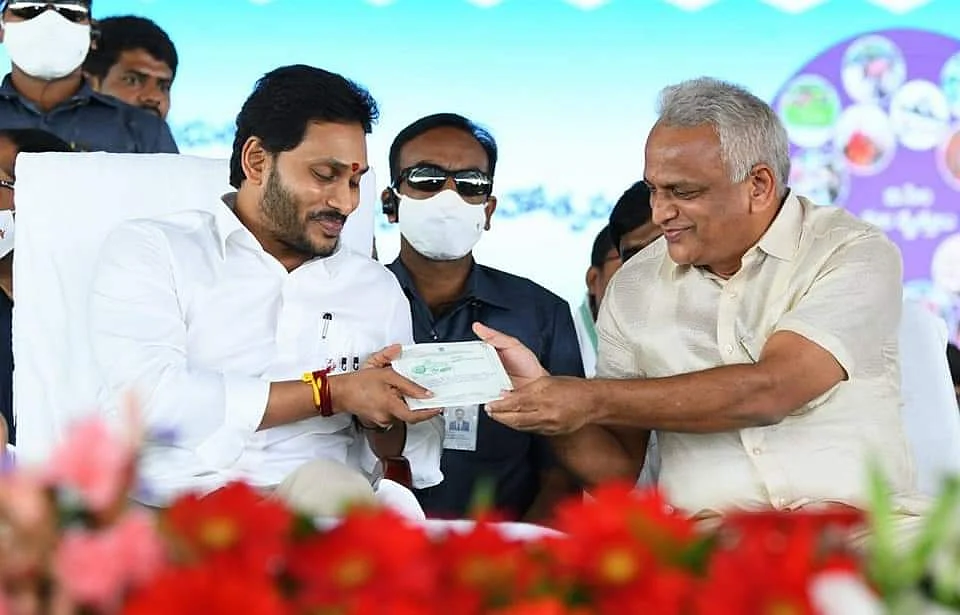 ஆந்திர முதல்வர் ஜெகனுடன் மல்லாடி கிருஷ்ணாராவ்