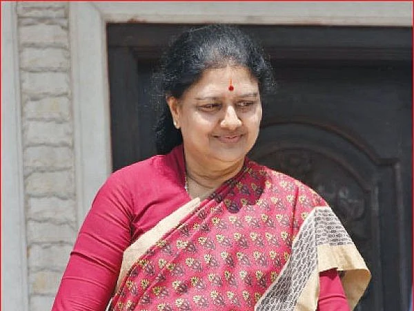 `கணக்கு தீர்க்கும் சிவாஜி குடும்பம்... தவிக்கும் சசிகலா தரப்பு’-முடிவுக்கு வரும் 4 ஆண்டு போராட்டம்!