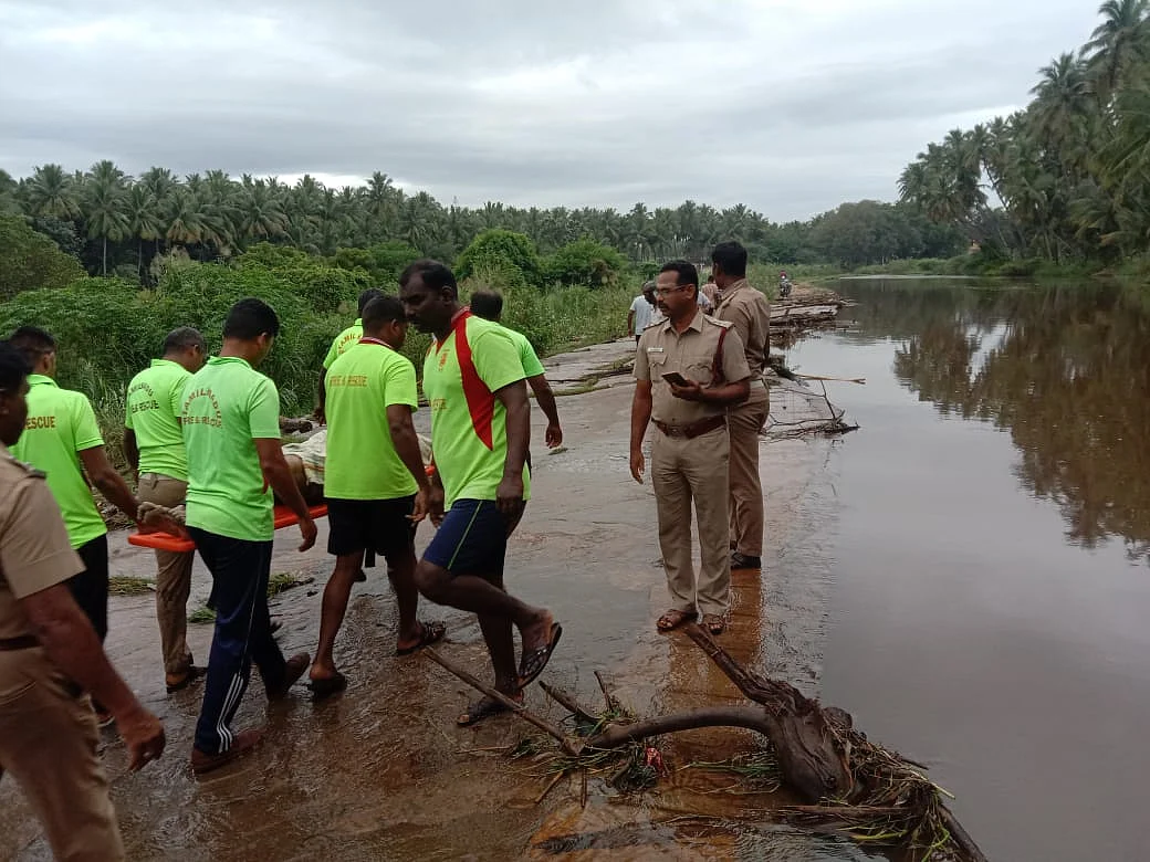 மேல்மங்கலம் தடுப்பணைப் பகுதி