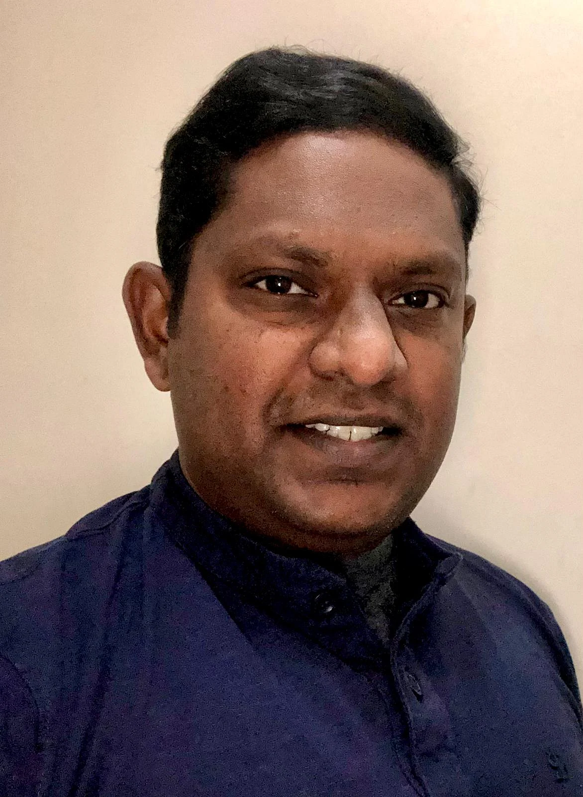 லண்டன் வாழ் தமிழர் அருள் நீதிதேவன் தமிழ்குமரன்