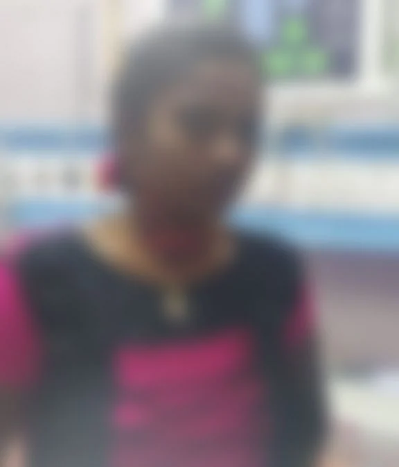 காயமடைந்த இளம்பெண்