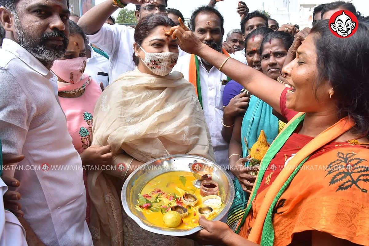 குஷ்புவுக்கு வரேவற்பு