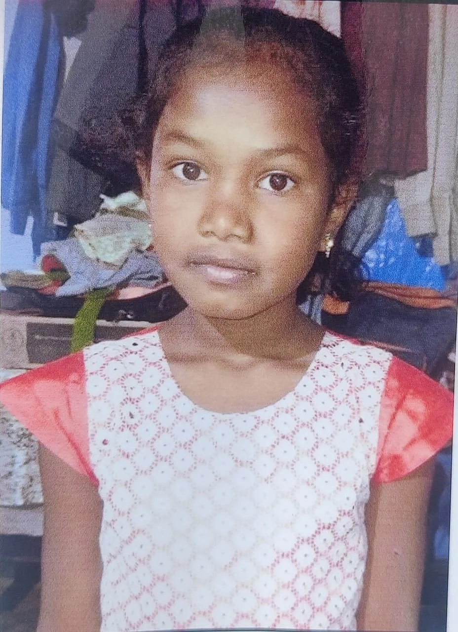 சிறுமி