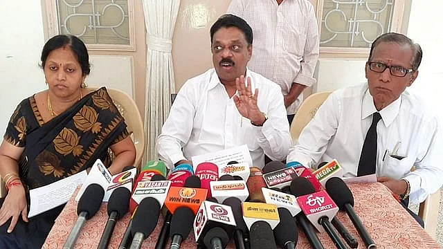 அருள் வடிவேல் - ஆணையத்தின் வழக்கறிஞர்