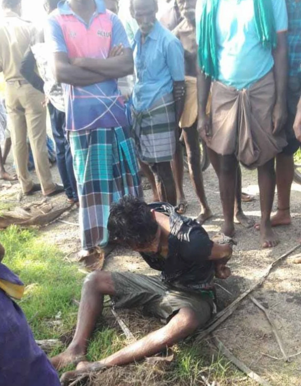 திருடனைத் தாக்கிய பொதுமக்கள்