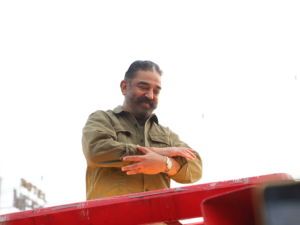 திருச்சி: `பிரசாரம் தொடங்கும் முன்பே உடைந்த கண்ணாடி!’-தொண்டர்கள் மனநிலையை மாற்றிய கமல்