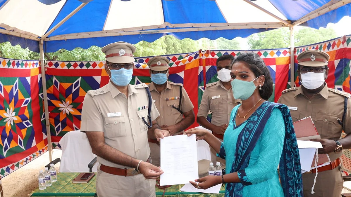 பணி நியமன ஆணை பெற்ற திருநங்கை ஸ்ரீஜா
