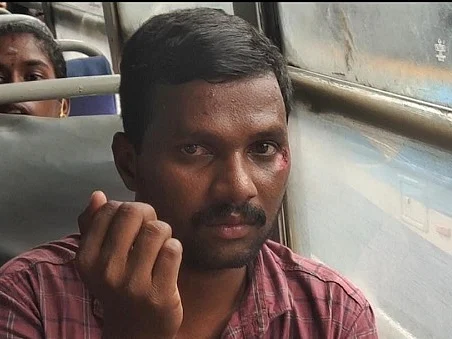 சங்கரன்கோவில்: நாடோடிகளிடம் சில்மிஷம் செய்த போலீஸ் - தர்ம அடி கொடுத்த பொதுமக்கள்!