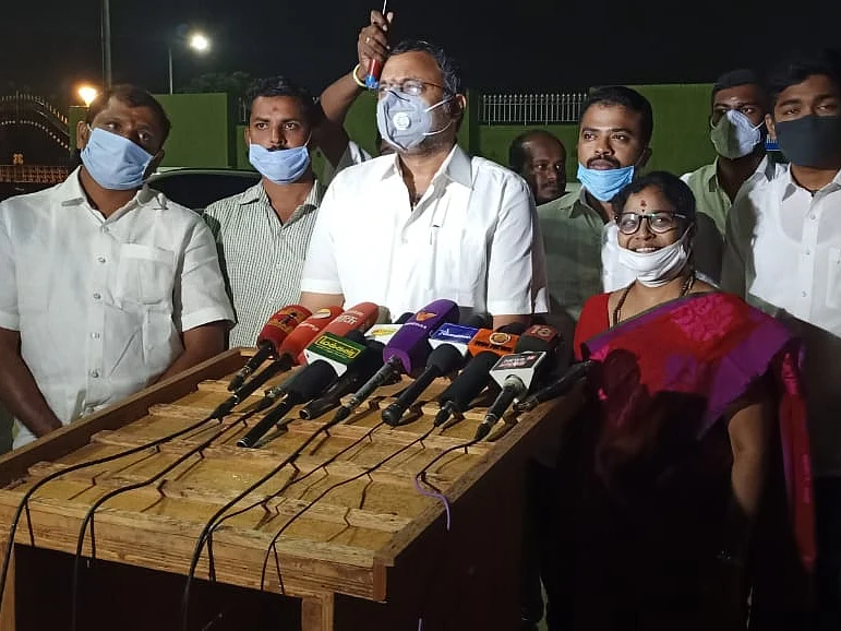 திருச்சி:`சூரப்பா விவகாரத்தில் மர்மங்கள் நிலவுகின்றன!' - சொல்கிறார் கார்த்தி சிதம்பரம்