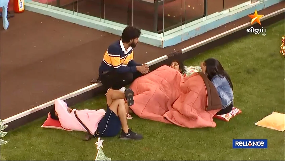 Bigg boss season 4 live updates