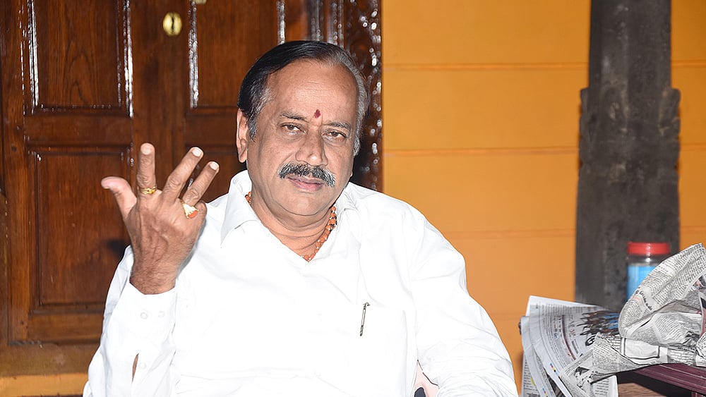 4 கோடி ரூபாயில் வீடு; தேர்தல் பணம்?!' - ஹெச்.ராஜா மீது பாயும் காரைக்குடி நகர பா.ஜ.க தலைவர்! |karaikudi city party president's allegations against h raja