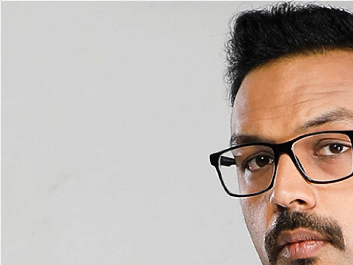 விகடன் TV: நானா, மாமனாரா?