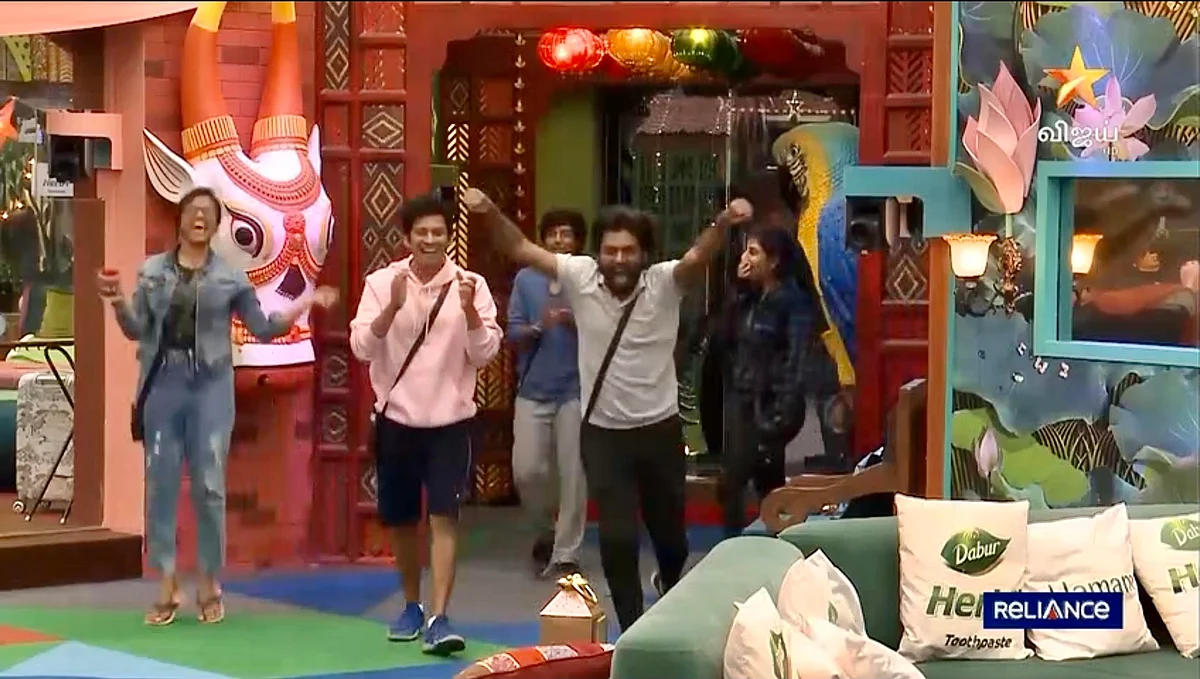 Bigg boss latest episode review