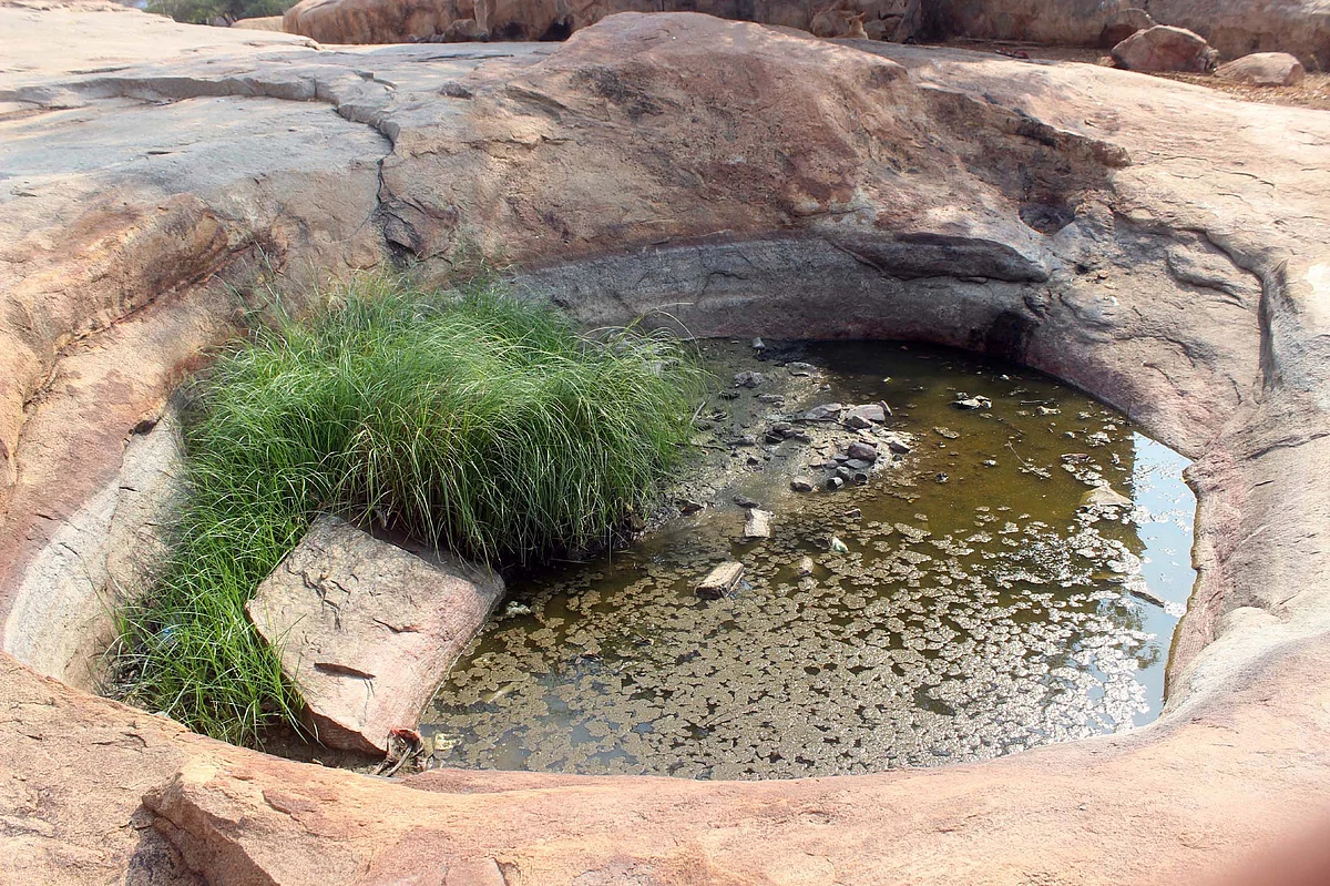 சமணர்களின் குடிநீர் சுனை