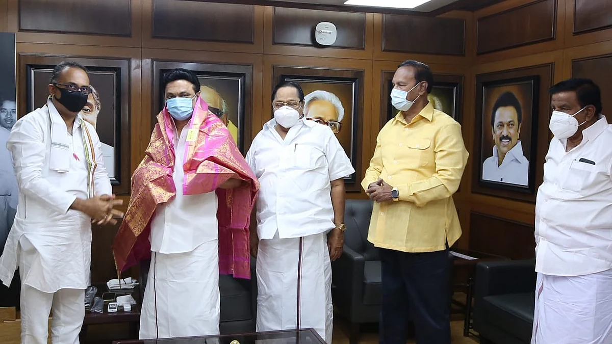 ஸ்டாலின் - தினேஷ் குண்டுராவ்