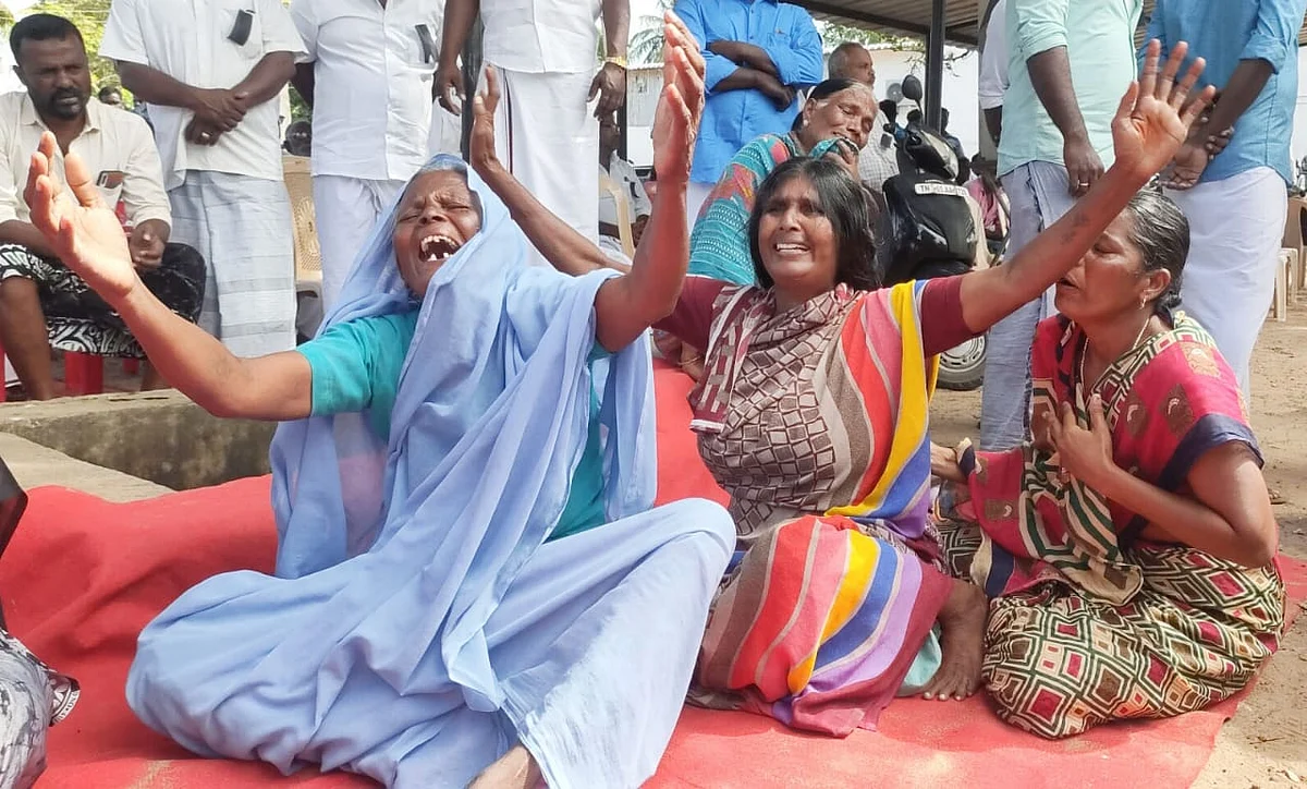 கதறும் மீனவர் குடும்பங்கள்.