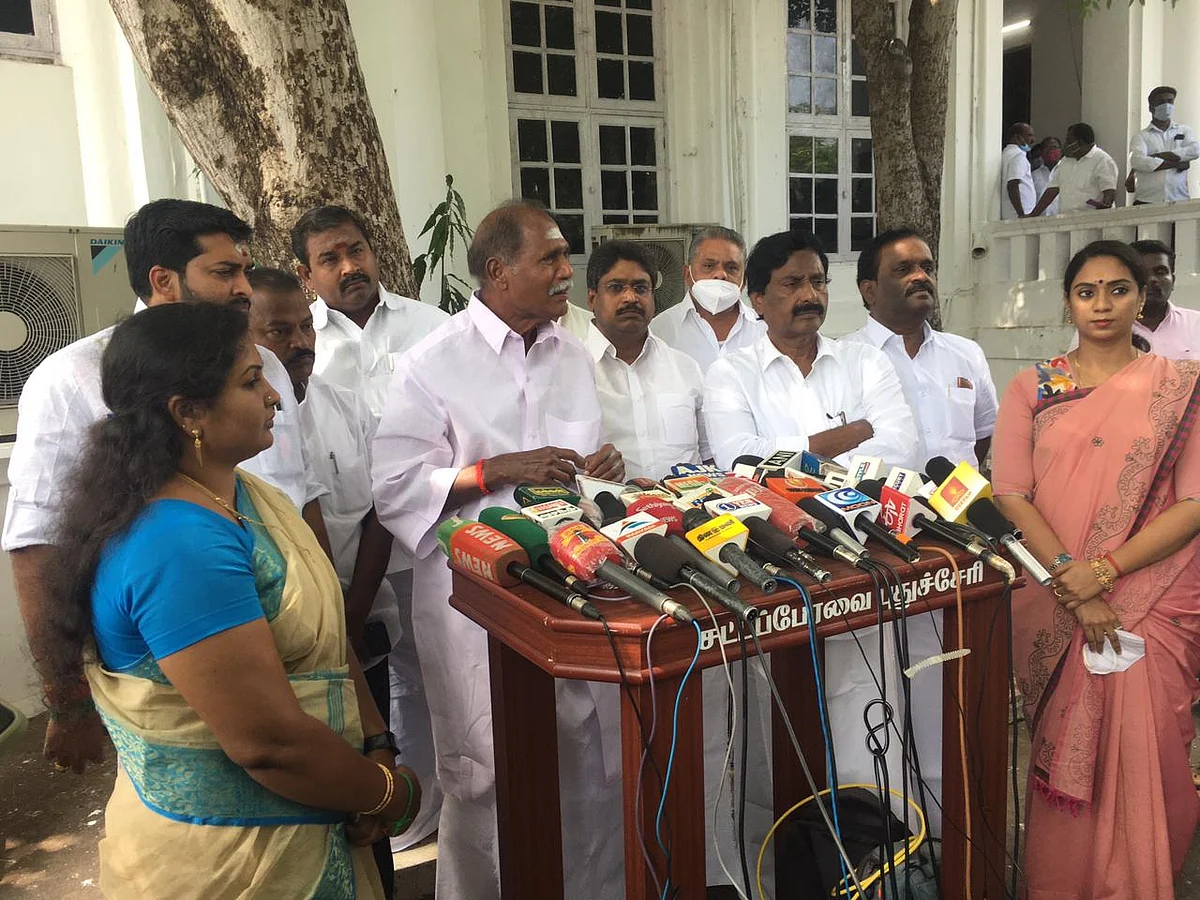 முன்னாள் முதல்வர் ரங்கசாமி