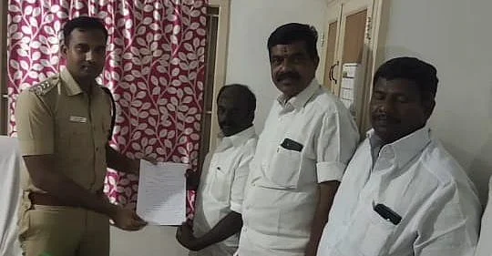 டி.எஸ்.பி அருணிடம் புகார் கொடுத்த பழனி