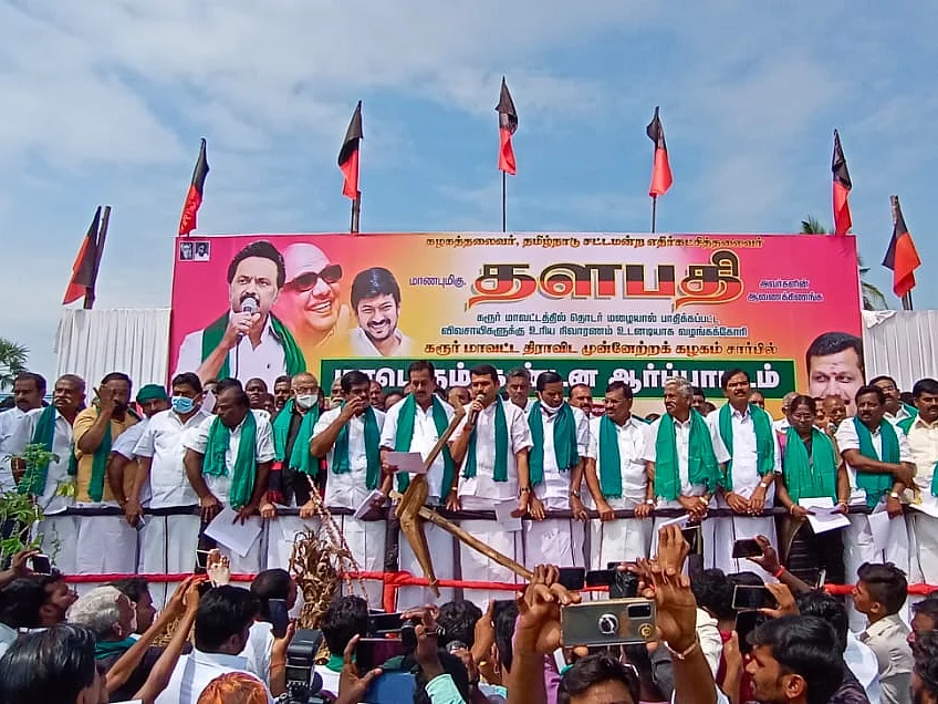 கரூர்: `கலைஞர் போராடிய தொகுதி; விவசாயிகளுக்கு உரிய இழப்பீடு தரணும்!' - செந்தில் பாலாஜி ஆவேசம்