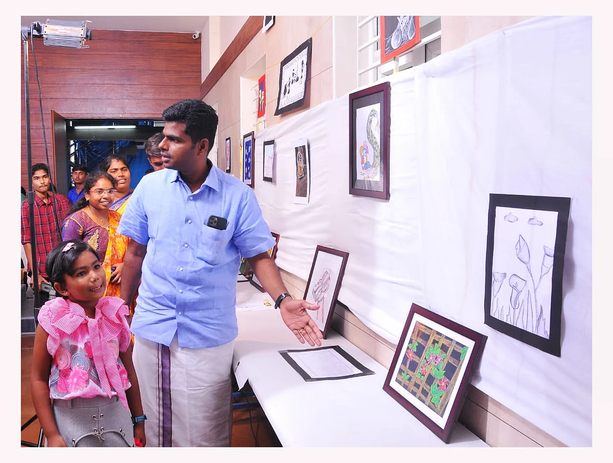 அக்ஷிதாவை பாராட்டும் அண்ணாமலை