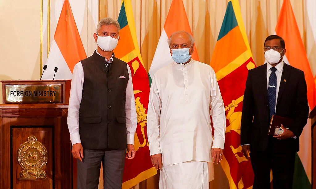 ஆதரவு திரட்டும் வைகுண்டராஜன் முதல் இலங்கைத் தமிழருக்காக களமிறங்கும் பா.ஜ.க வரை... கழுகார் அப்டேட்ஸ்