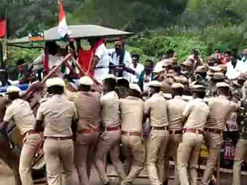 திருவாரூர்: காங்கிரஸ் நிர்வாகி வீட்டுக்குள் சுவர் ஏறிக் குதிப்பதா? போலீஸுக்கு கே.எஸ்.அழகிரி கண்டனம்